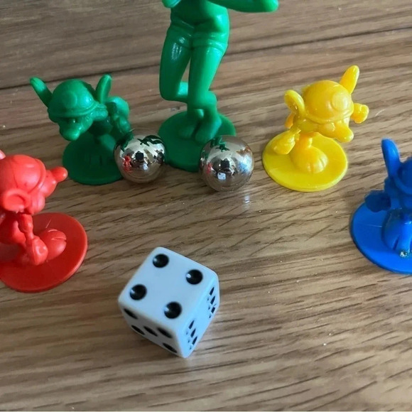 2005 Mouse Trap Board Game Parts Diver 4 Mice 1 Dice Replacement 2 Steel Balls - Picture 3 of 3